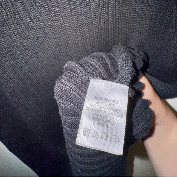 Vintage Chadwicks Black Sleeveless Turtleneck Sweater - Picture 5 of 8